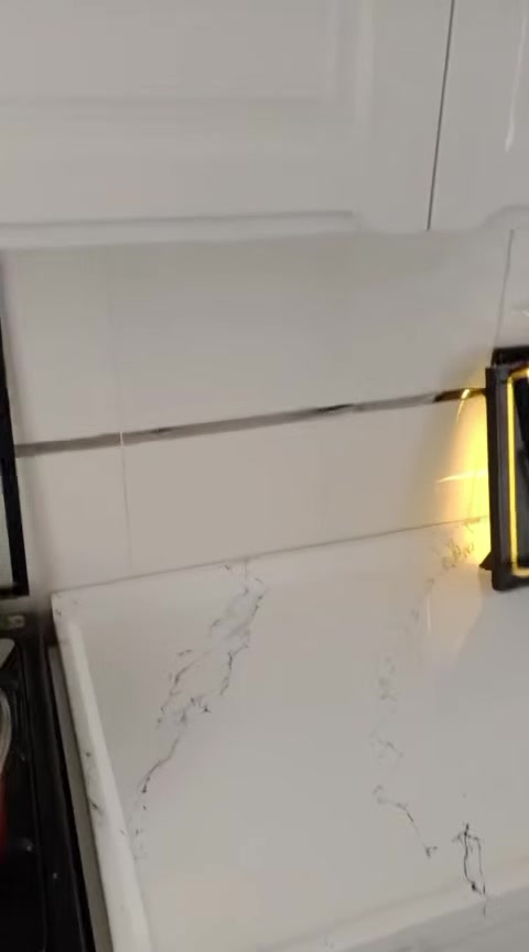 💎 معمل الأمين للألمنيوم – كركوك 💎
إذا تريد مطبخ يلفت النظر… وشغل يعيش سنين بدون مشاكل
اختيارك الصح يبدأ ويانا ✨
ننفّذ بدقة عالية، نلتزم بالمواعيد، ونهتم بأدق التفاصيل حتى يطلع الشغل بصورة ترفع راسك 👌
🛠 خدماتنا:
▪ مطابخ عصرية وكاونترات تركية حسب القياس
▪ ألمنيوم درجة أولى – بالون بريس (خشب تركي) – HDF عالي الجودة
▪ تجديد الكاونترات وتبديل الأبواب القديمة
▪ تبديل السنك إلى مرمر فاخر
▪ تحويل الشبابيك والبيبان من حديد إلى ألمنيوم أو PVC
▪ حلول ذكية لاستغلال المساحات الضيقة
▪ تنفيذ محجرات حديثة بتصاميم أنيقة
🔧 كادر متخصص وخبرة ميدانية
✨ تشطيب نظيف يفرق عن البقية
🚚 النقل والشد مجاناً داخل كركوك
🆕 الجديد والمتوفر حالياً:
🛁 سنك إيطالي مع كروم وشاشة
🚿 حوض كروم شلال بتصميم فاخر
📍 كركوك – حي العسكري – قرب الإشارة – مجاور أسواق دشتي
📞 ***********
معمل الأمين للألمنيوم
الجودة مو شعار… الجودة شغل تشوفه بعينك 💎
