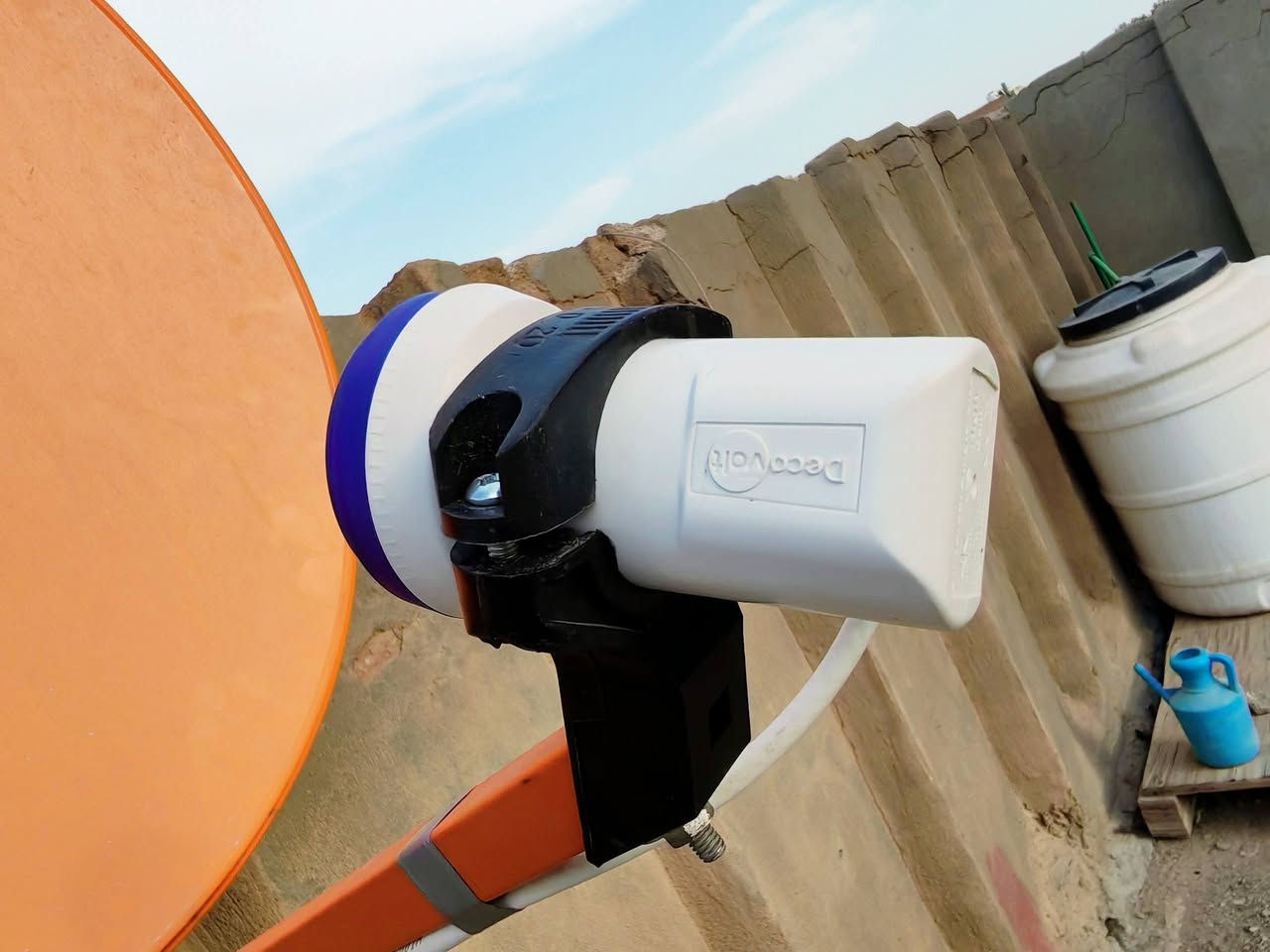 تم تنصيب قمر نايل سات على صحن Tele sat الأصلي جداري حجم 70 في حي العسكري  بإشارة ممتازة وضمان تشغيل جميع القنوات
المهندس لتنصيب الستلايت وشبكة نجوم الرابعة والكامرات المراقبة والبث الرقمي والقنوات المشفرة
***********
***********
حسن الركابي
