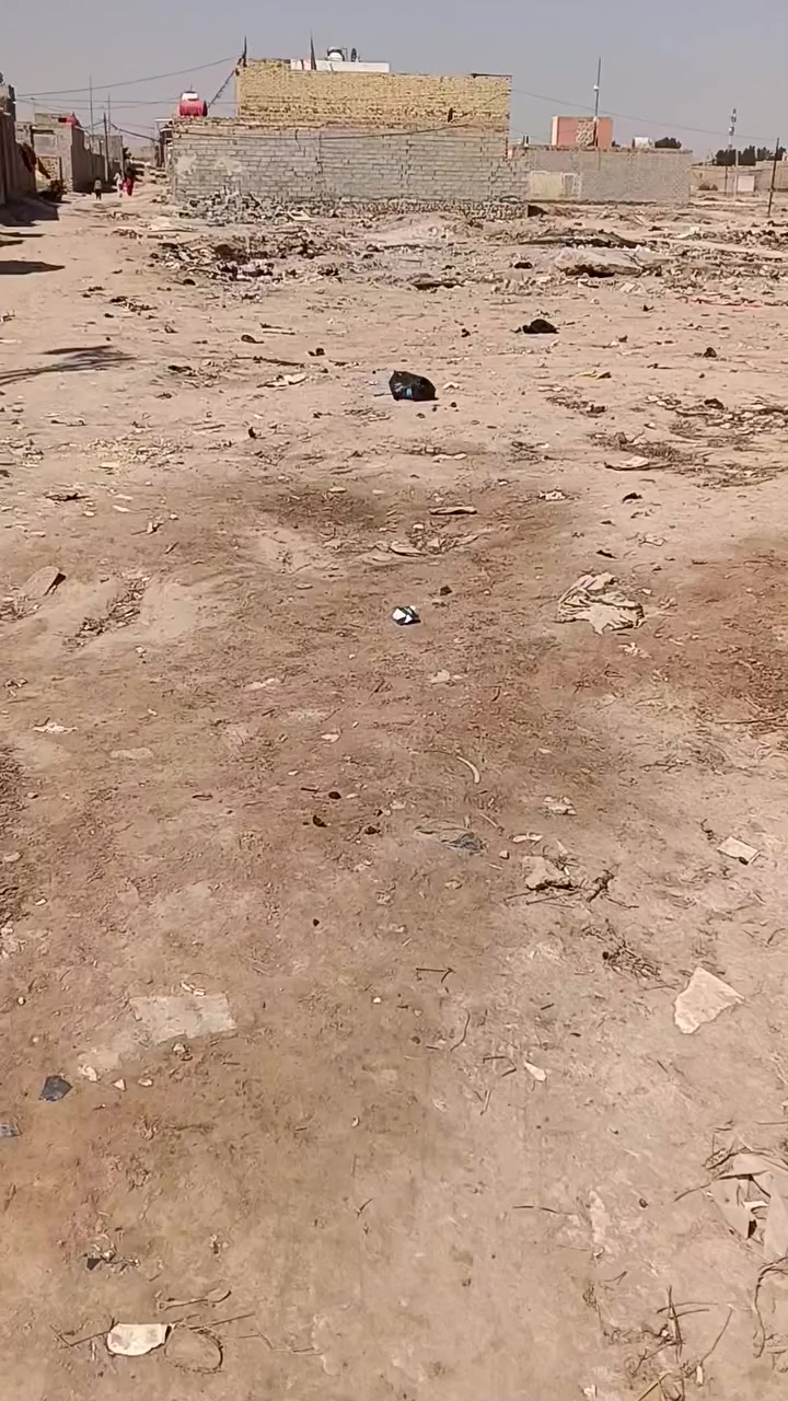 قطعه للبيع مساحه 200م. مكان القطعه حي ابو سكينه قرب سيد محمد
قريبه على التبليط وعليه 3شوارع  ومدفونه ومحدوله خدمات واصلتهوماي وكهرباء ولتبليط قريب عليه ومشمول شوارعه بلتبليط

للستفسار اكثر اتصل على الارقام 

***********

***********
