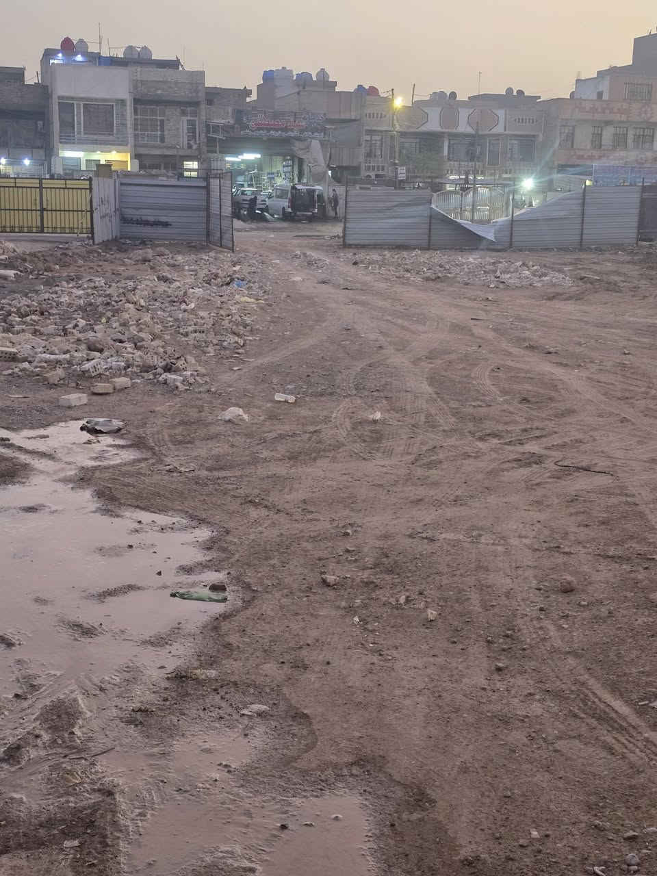 يا الله سلام عليكم قطعه البيع بلديات غريبه على سوك الميت تجاريه على الشارع العام المساحه ٢٠٠ متر+تشجير ٦٠٠ مترالسعر 315وبيه مجال بصيط الي يحب يتفضل يتصل الرقم ***********
