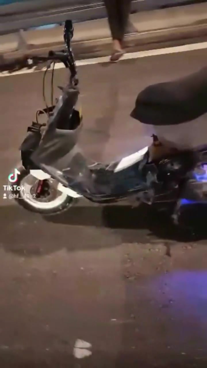 السلام عليكم دراجه بيجي للبيع سعر 150 بيها مجال شيء قليل


**إذا كنت صاحب هذا الإعلان وتريد حذفه لأي سبب، رجاءا أرسل رسالة إلى الدعم الفني**