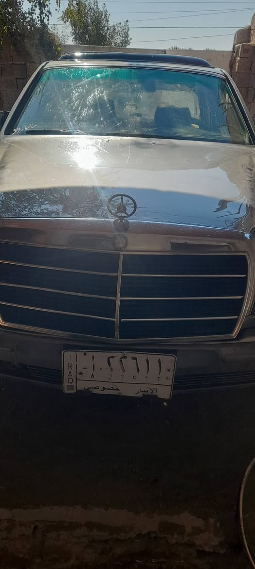 عندي مارسدس للبيع بلقسط بمقدمه موديل ٨٩ سياره جاهزه كير محرك بطه ٢٥٠٠
سياره ترايك للبصره 
السعر ٣٥
مقدمه ١٠
والشهر ٢
العنوان بغداد ابو غريب حي تميم هاتف ***********
***********
