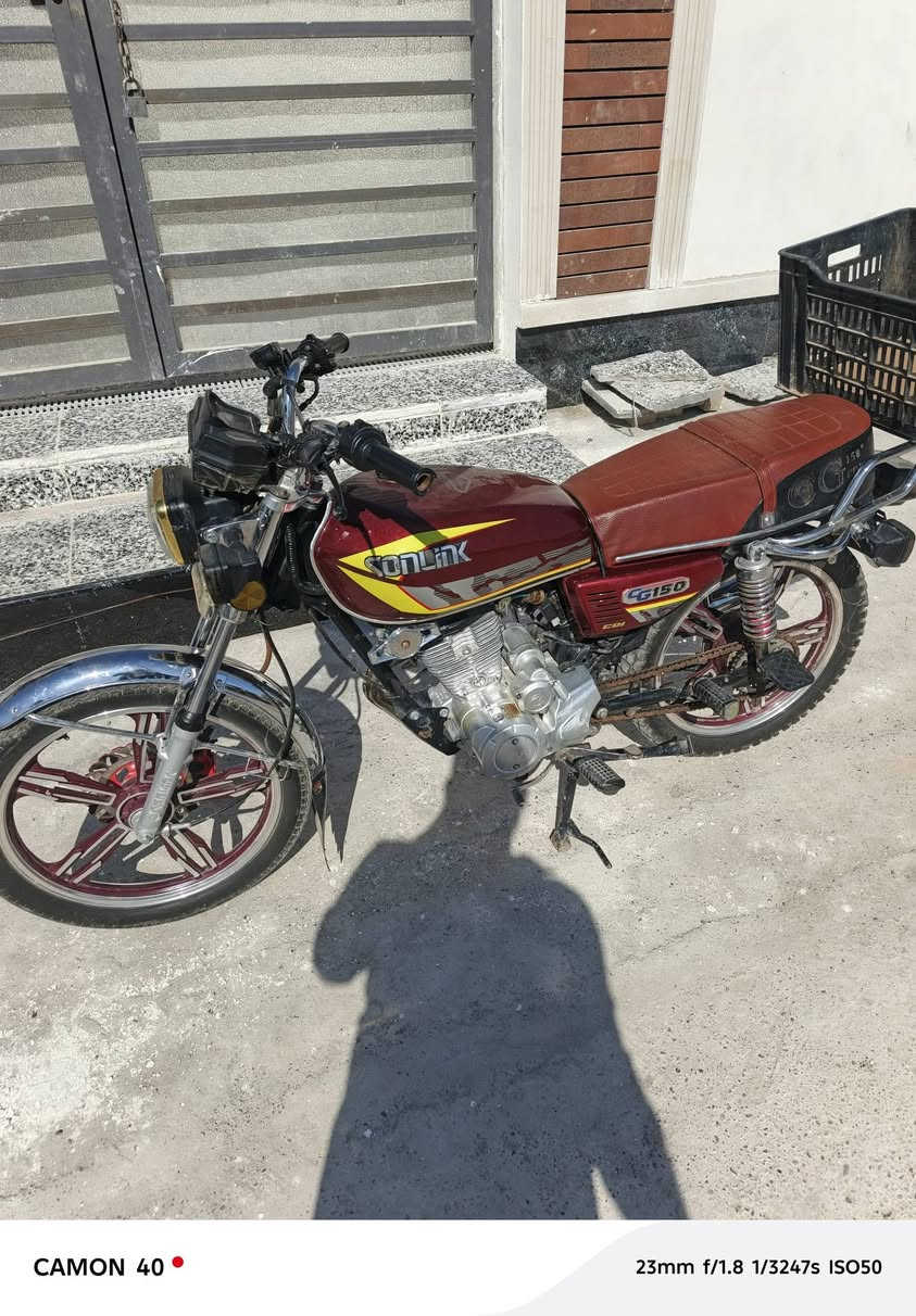 السلام عليكم من رخصة مدير الكروب دراجة نظيفة وجديدة السعر 650مكاني بغداد الشعب هاذا رقمي بي واتساب ***********,
