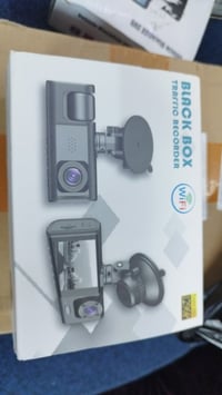 اكسسوارات سيارة • متوفر