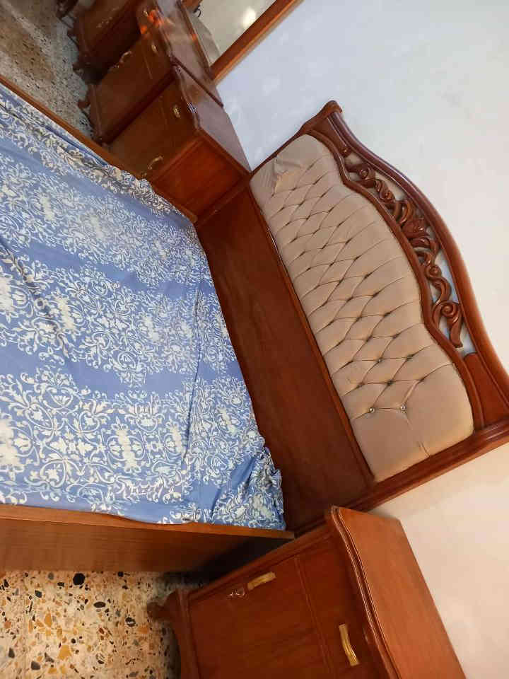 يا الله غرفه صاج توصئ نظيفه.  السعر مليون وربع وبيه مجال العنوان بغداد الكرخ تقاطع درويش البياع شارع البداله الانتصارسوق اميمه فرع مجمع الرازي ع اليمنه منتصف شارع ع اليسرى خلف مي اور
***********
*********** بغداد
