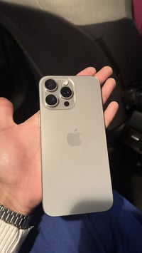 ايفون ١٥ برو ماكس تيتانيوم ٢٥٦ بطاريه ٨٨ الجهاز اخو الجديد كامل هوه و ...