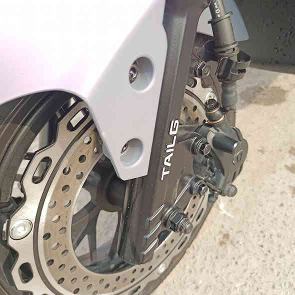 يا الله دراجه للبيع ريان أم عيون دراجه موديل 2025 استعمال شهرين فقط دراجه جديده كلش 6 بطاريات مسطره كبار ملف 1200 حقيقي تمشيك 70 كيلو حقيقي دراجه نضيفه والوصل مال شراء موجود دراجه كل نقص مابيها اخت جديده لايت زنون بيها لد اشاير بل كاع بلادي كله ضوايات وبيها ضوه ابيض جوه علامه رقم  بيها مثبت سرعه دراجه حيل جديده مكاني بغداد حي الجامعه  وبيها نضام البارك P وبيها مواصفات تخبل السعر 750 وبيها مجال  رقمي للاستفسار ***********
