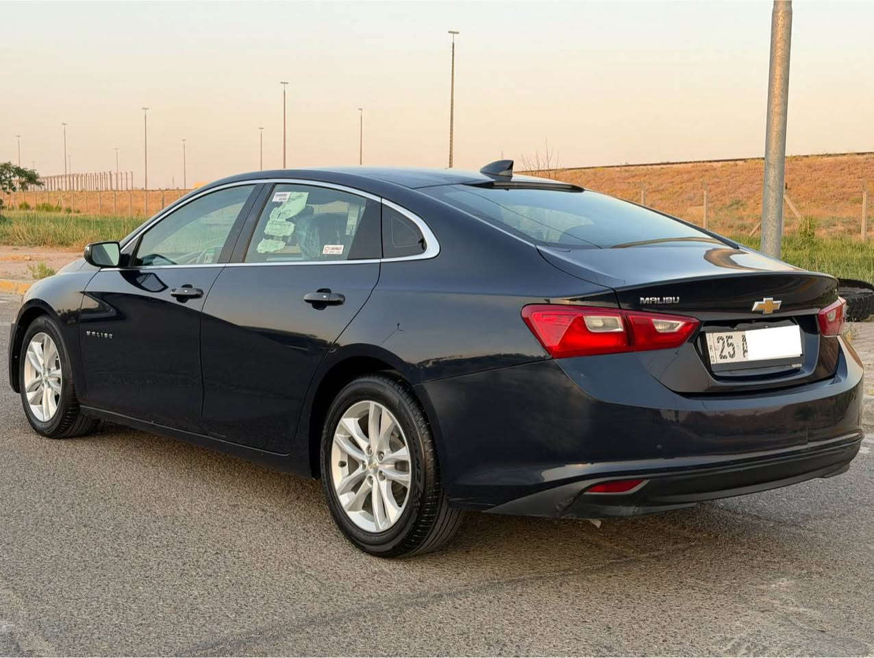 لون نيلي ‏Chevrolet Malibu
موديل 2018 وارد امريكي
📞🩵*********** ***********
حجم محرك 4 سلندر 1500 توربو 
 محرك بشرط لا صرف ولا بخار  
رقم دولي كركوك مشروع وطني 
صدر امامي خلفي جديد كهربائيات كل شغال تبريد شغال تخم تاير جديد 
مواصفات LT  
ويل كروم فتح بيبان صندوق بصمه تشغيل بصمه شاشه كاميره خلفيه تحكم ستيرن طرفين كوشن كهربائي تبريد قطعتين وباقي مواصفات معروفه 

صبغ:.3 قطع بدون دواخل شرط بجم كبس راديترات بلاديه 
سعر..(76$) وبي مجال لطيبين
مكان السياره:.كركوك📍 كركوك, العراق

