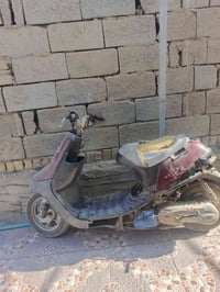 دراجه بطه للبيع  كفراتها كامله يمي شغاله كلشي مابيها  07865176855 الات...