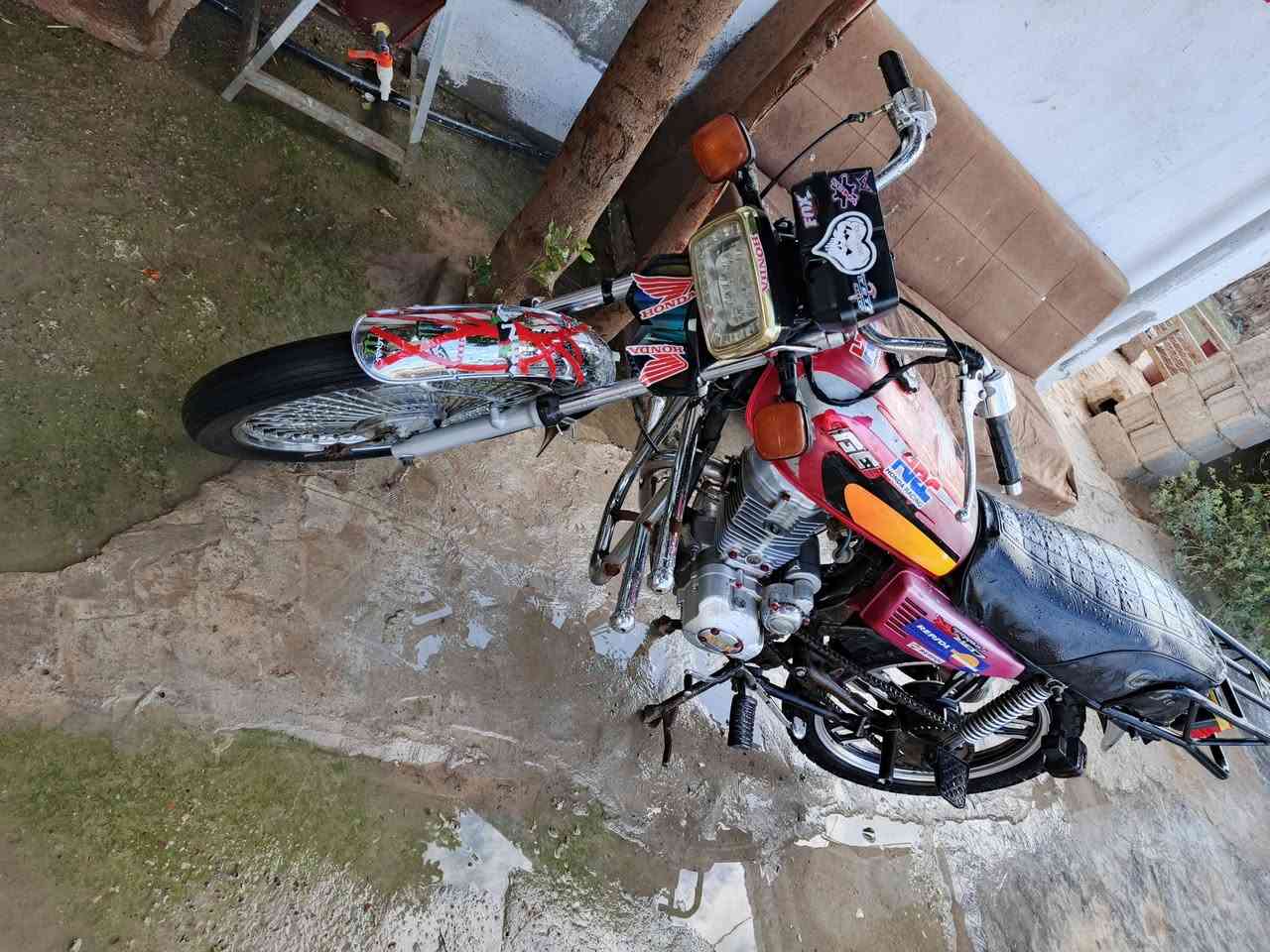 سلام عليكم دراجه سيفان موديل 20كامله علا اخر حبايه     السعر 350 وبيه مجال كهربائيات كلها شغاله اوراق كامله 
المكان شهربان الوجهيه رقم موجود وتساب ***********
