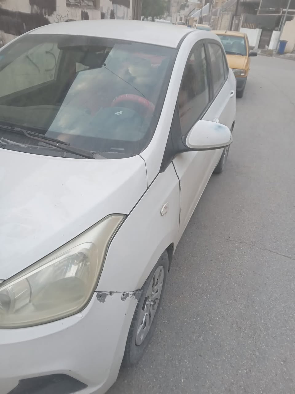 سياره هونداي i10كراند صندوك 
محرك 1200تبريد تدفئه شغال 
لوحه جديده ماشيه 85بيه صبغ باب السايق وجاملغين رقم بغداد
موديل 2016
السعر 75
للاتصال ***********
