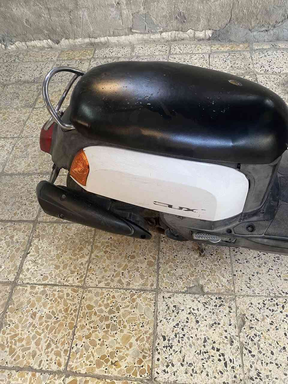 السلام عليكم دراجه بوليس للبيع الدراجه خير من الله شلعه معدل كهربائيات كلهة شغاله نكره سلف العنوان بغداد الدوره ابو دشير الرقم *********** السعر ٤٧٥وبيهة مجال
