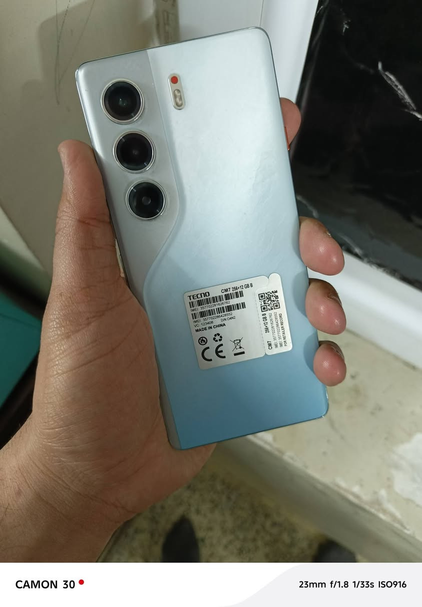 السلام عليكم...
متاح للبيع فقط.

تكنو كامون 40 برو 5g

عشوائيه 12 ذاكره 256

الجهاز نظيف كلش نسبه النظافه 95%

صحه البطاريه 100
ملحقات الجهاز كارتونه كفر عدد 2 فقط

بيه 3 او 4 شخوط بالشاشه مامبينه اله تركز بيها
الجهاز مكفول من العطل والتصليح
السعر 235 الف وبيه مجال كلش بسيط 
مكاني بغداد العامريه
***********
