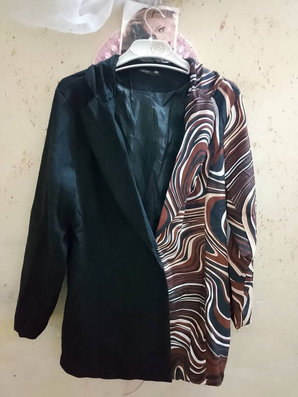 ملابس للبيع


**إذا كنت صاحب هذا الإعلان وتريد حذفه لأي سبب، رجاءا أرسل رسالة إلى الدعم الفني**