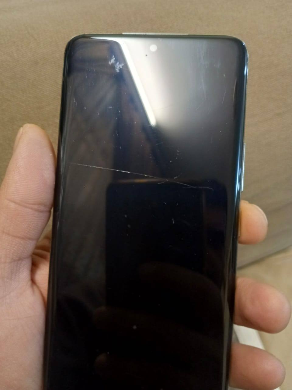 هونر 90 ذاكره 512
بطاريه 6000 كامره فول شاشه فول وضوح جهاز بي بس شخط بشاشه موضح بصوره 
225 وبي شي بسيط 
بغداد حي العامل ***********
