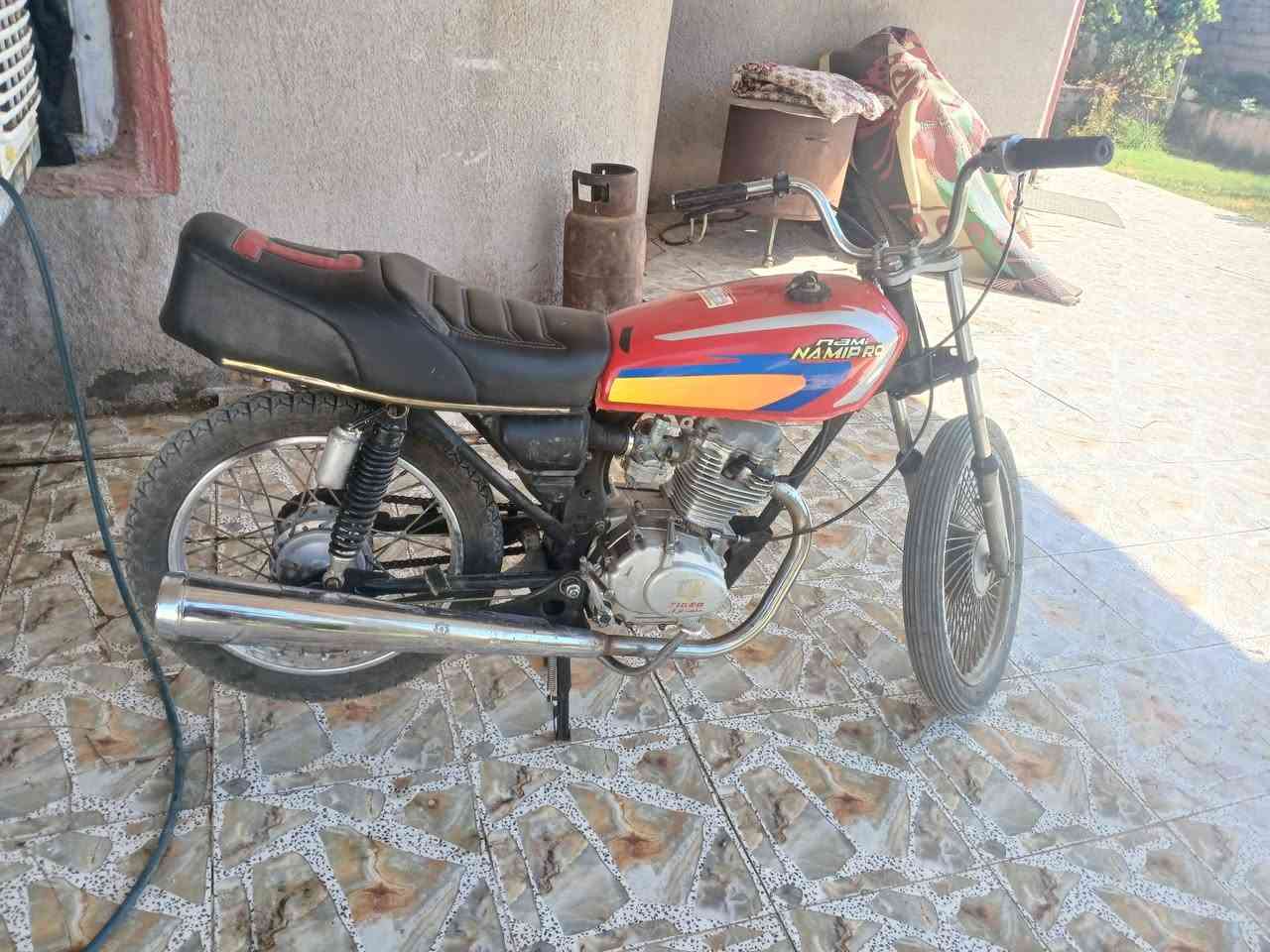 دراجه للبيع شغاله كامله مكان بابل ابو غرق يم بزل حجي علي السعر /300 بيه مجال بيع مستعجل الرقم /***********
