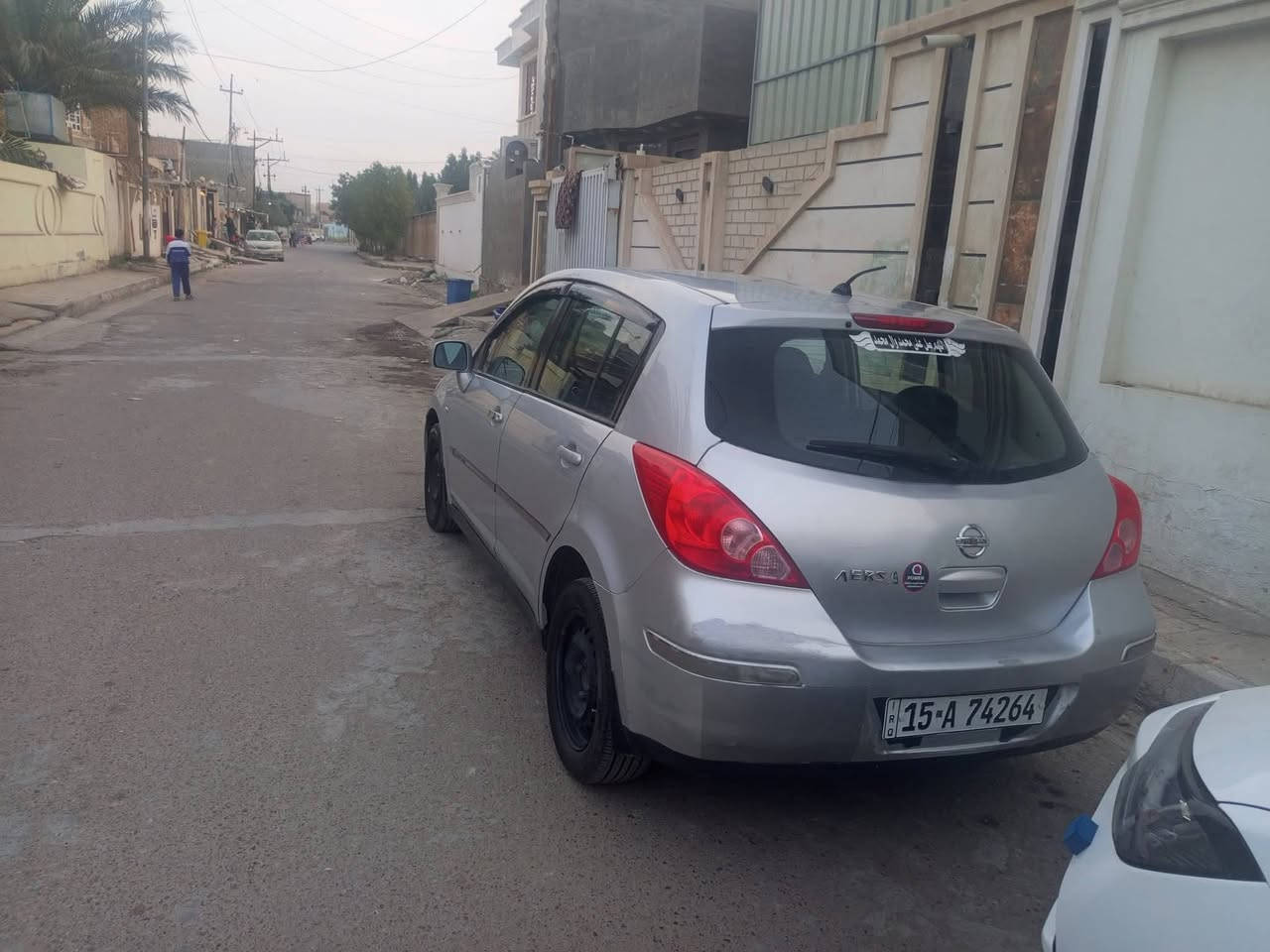 فيرسا 2009 قطعة ونص صبغ سعرها70 وبيه مجال
***********
***********
