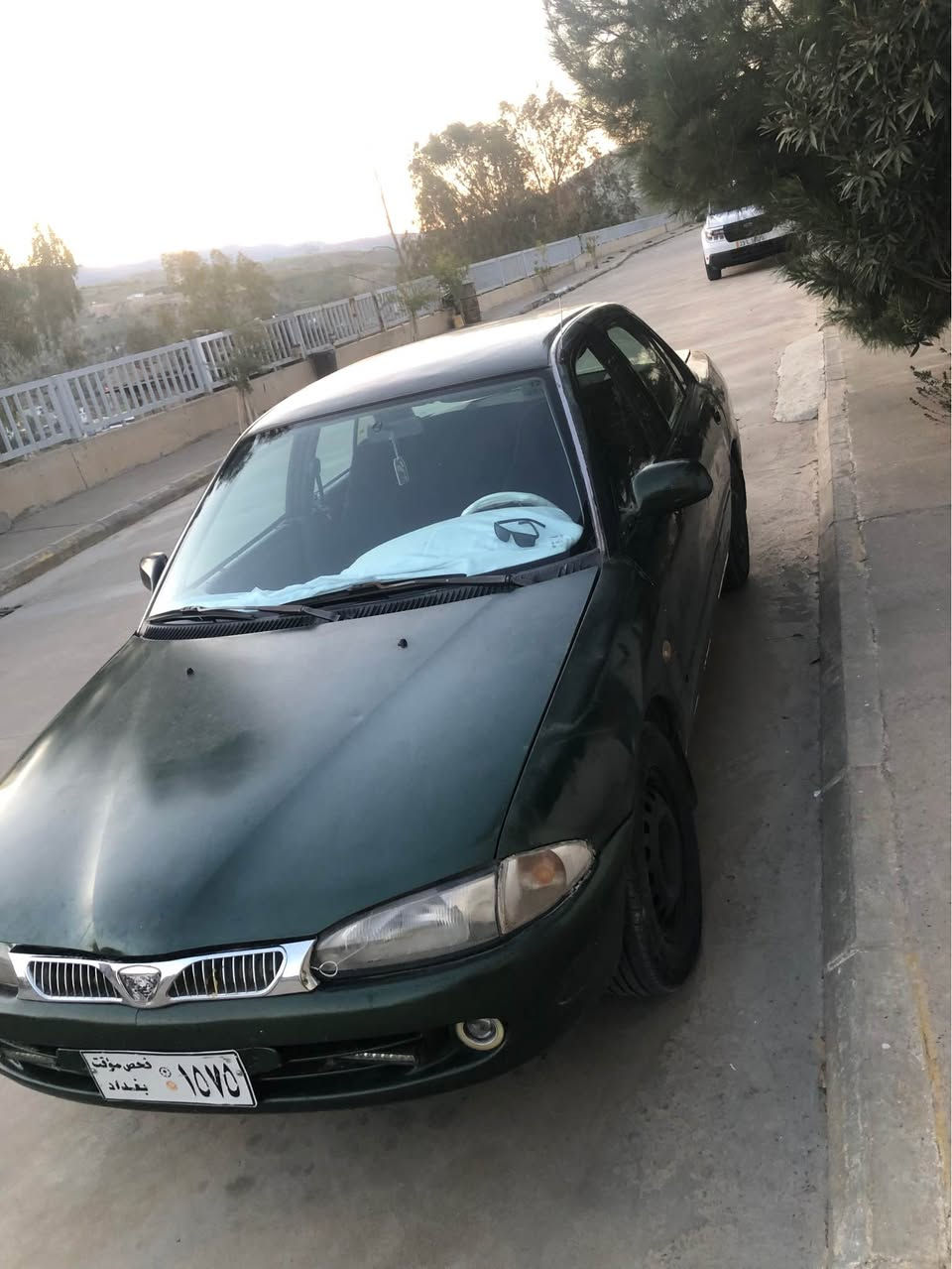 به ناوى خواى گه وره     پرؤتؤن 2002 
ته بريد سادوو گه رم 
دووجام كاره باى
گيرو مه كينه ى بئ عه يبه زؤر به هه لمه ته 
به نزين زؤرزؤر كه م ئه خوات  
تندوو تؤله بئ مه سره فه 
4تايه ى تازه م له ژيره 
سه ياره كه علوجه به شه رتى مووسوو براوه و مالى 
كه س نه بيت   ده عمى پيوه نييه  خايسى نيه 
سعرى  16 گه لاو معامه له يه كى برايان 
شوين دوكان 
***********
*********** دخان, السليمانية
