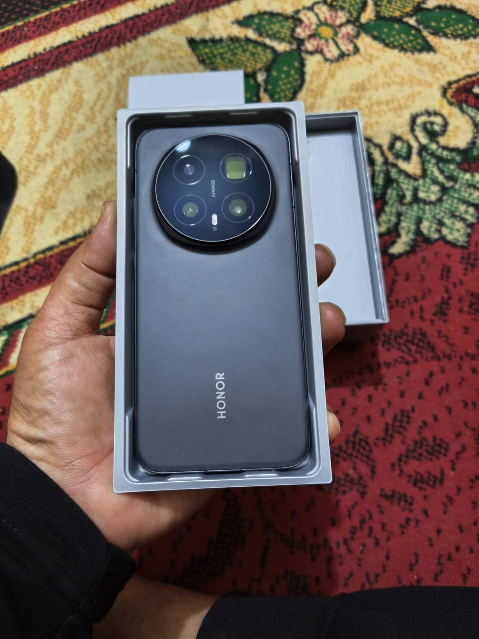 هونر ماجيك 8 پرو أخو الجديد
النسخة العالمية
كامل الملحقات
الذاكرة 512
الرام 12
الشاشة أولد
يدعم الشحن السريع بقوة 100 واط
للبيع بـ مليون و 150
أو للمراوس
مكاني بغداد

رقم الهاتف
***********
