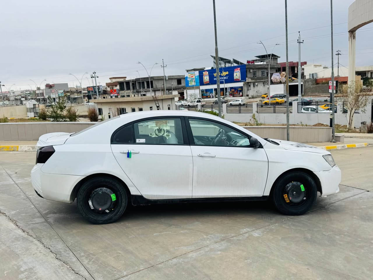 جيلي موديل 2011مشروع وطني و ده فته ر بنزين 
محرك كاميري گير ئوتوماتيك شاشه قطع بي صبوغ بدون ضربه سياره حيل جديدسعر(52$)كه ركوك
***********
*********** كركوك, العراق
