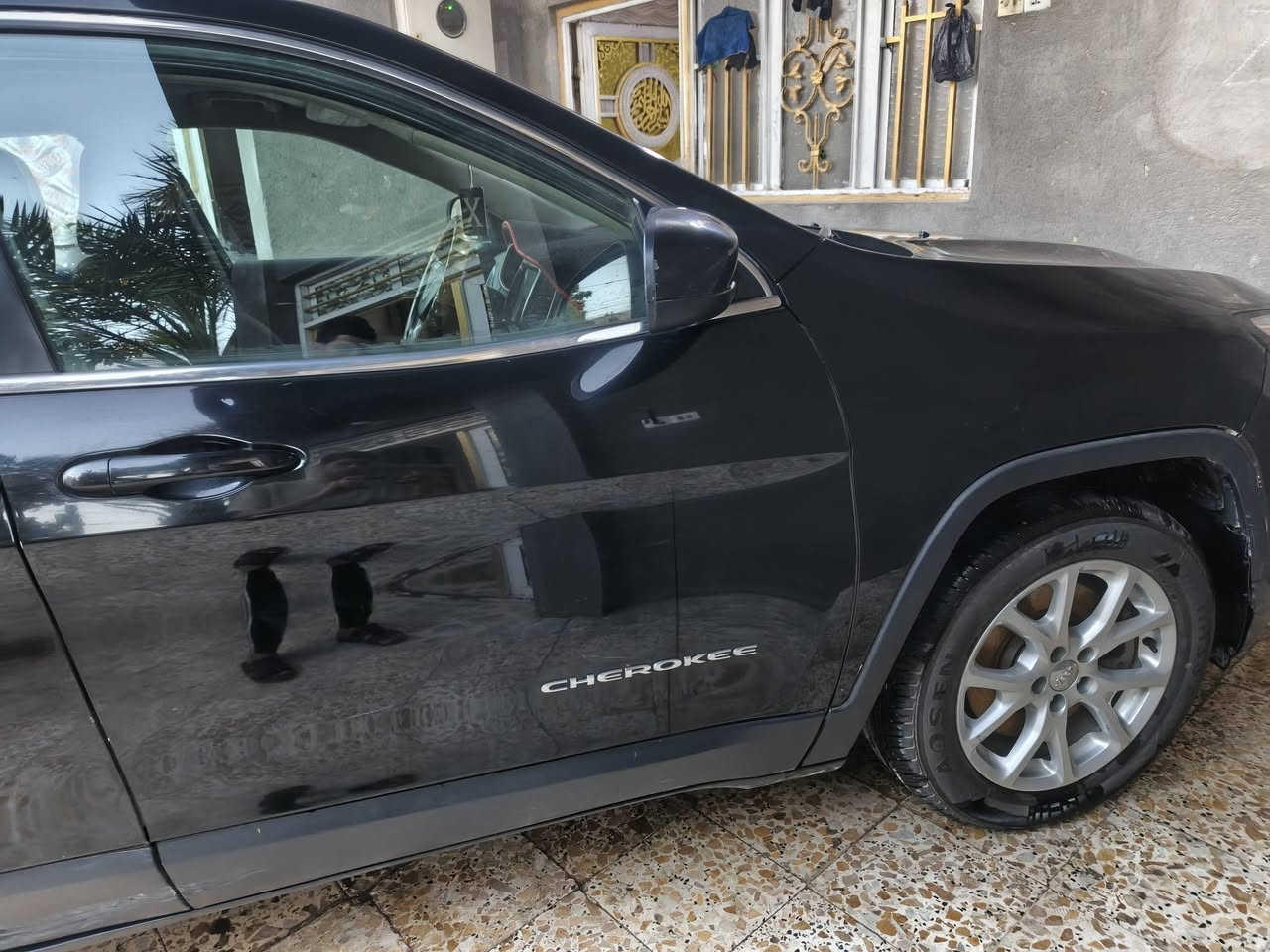 السلام عليكم جيب بزون ١٧
السعر 112 وبيها مجال 

حادث خفيف فقط جاملغ امامي بدون دواخل السونار مرفق مع المنشور سياره بسمي تحويل ثاني يوم سنويه الغاية ٢٩ رقم جديد 

تبريد قطعتين تحكم ستيرن كراسي كهربائيه شاشه حجم كبير 

مكاني العماره 

الاستفسار اتصال او واساب موجود ***********
