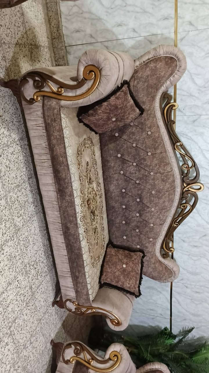 تخم ملكي 10مقعد 💺 اخو جديد اي ضرر مابي نضافه فووول سعر ,,370,,بي مجال مكان لبياع *********** يوجد واتساب
