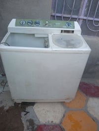 غساله حجم جبير نوع توشيبا. الاصلي  شغاله كامله  عله الفحص. ب 65 078186...