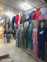 محل للبيع • سوق المفرق • مع البضاعة