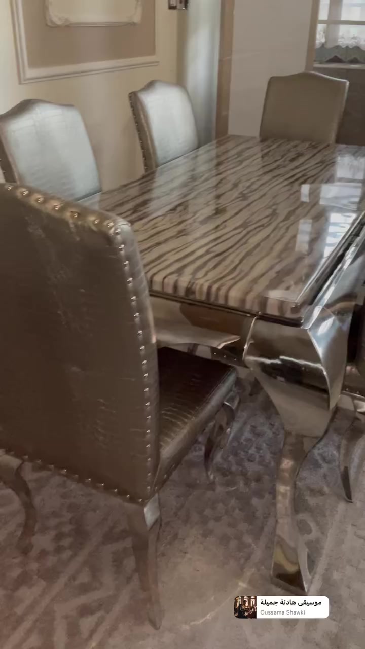 ميز طعام ملكي يحتوي ع ٦ كراسي مرمر اصلي درجه أوله مأخذي مليون ٤٠٠ كبير كلش سعر نهاىي ب٦٠٠ بي مجال مستعجل ع بيع شراي خاص مكان الديوانيه  الجزاىر شارع مطاعم


**إذا كنت صاحب هذا الإعلان وتريد حذفه لأي سبب، رجاءا أرسل رسالة إلى الدعم الفني**