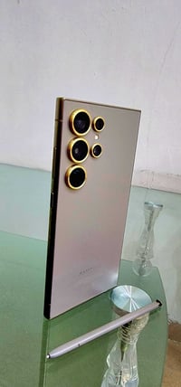 S24 • نضيفه • ما مفتوح