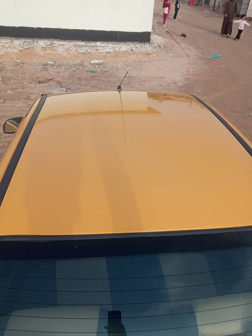 سلام وعليكم سياره طيبه موديل 16 سياره كفاله عامه ماعده بيها خيساس قليل موضح بالصورة مكينه وكير كفاله تبريد شغاله كهربائيات كله شغاله تخم تاير السياره مانقصها شي رقم نكليزي مصفره هيه وقرامات وشرط التحويل للاستفسار رقمي مكاني بصره ***********
