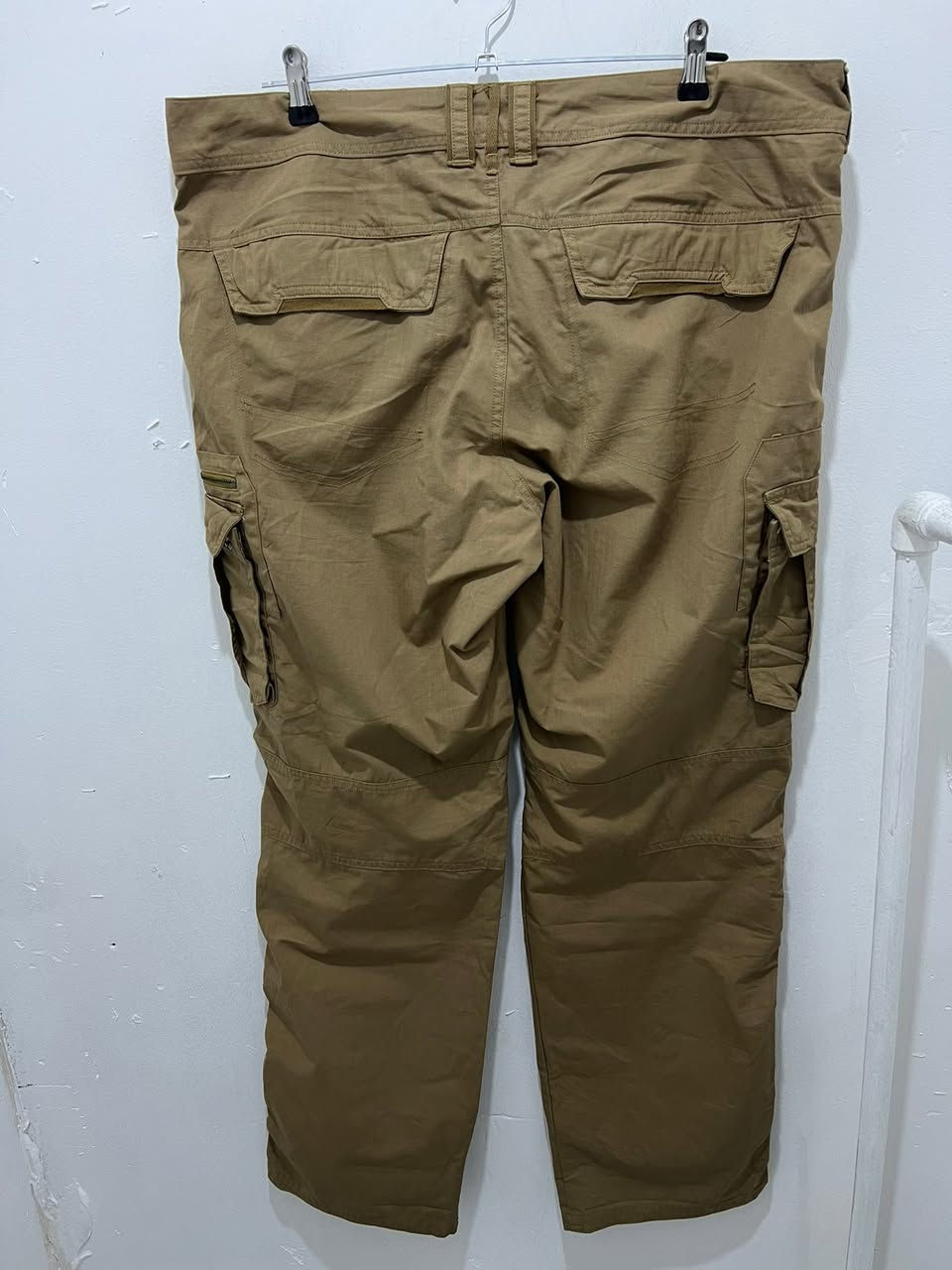.
forclaz 
size _34_36
orginal
نظافە %100
توصیل جمع
بالە مستخدم 
108cm
***********
