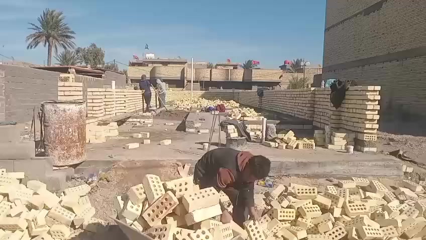 سلام عليكم كادر كامل خلفات بناء استلام مهندس خيط وكبان وشاهول وتنضيف الموقع بعد انتهاء لعمل استفسار اتصل عله رقم أو مراسله عله واتساب ***********
