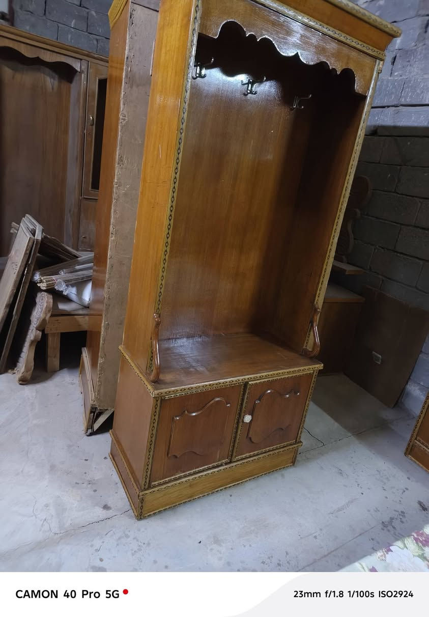 السلام عليكم غرفه تزكام للبيع سعر 400 وبيها مجال عنوان نجف عمود 130 قرب اسواق مريم رقم الموبايل***********
