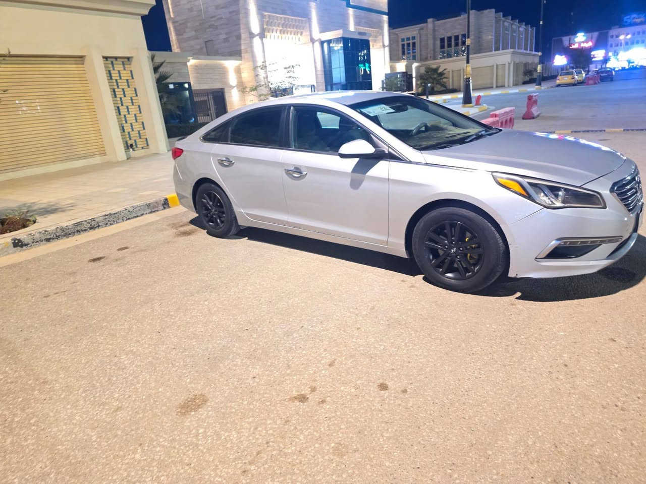 سلام عليكم سياره نوع سوناته موديا 2015وارد امريكي حادثه جاملغ او باب فقط بدون دواخل نص فوال شاشه كامره حساسات امامي خلفي تحكم ستيرن جهتين  مري مري شفط كشنات كهرباي جلد تبريد قطعتين مانع نزلاق مثبا سرعه خمسه ويل كب كفاله كير مكينه حداديه تخم تاير تبريد كفاله من ضربه او تبديل او صبغ او بارد لو فتح كفاله عامه العنوان كربلاء السعر##115؟؟؟؟ ***********
