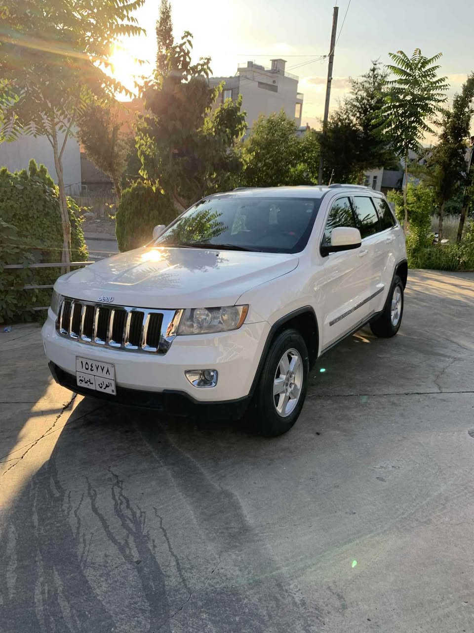 بسم الله الرحمن الرحيم 

جیب لاریدۆ ٢٠١١ 
سەیارەکە زۆر جوان و تازە ماوەتەوە 
تەنها بۆنیتی بۆیاخە بێ ناو گرتن قرچیشی نیە 
ئێرباگی نەتەقیوە 
٢ پەڵە ساردی هەیە دەرگای سایەق و پشتی سایەق 
سەیارەکە مەکینە و گێڕ و کارەبای بە شەرت زۆر تازەیە و مەکینەشی بە شەرت نەکراوەتەوە 
٢٤٠ هرزار ڕۆشتووە هەقیقی 
سەیارەکە هی دەسی خۆمانە و نزیکی ٥ ساڵە لای خۆمانە بێ مەسرەفە و بێ نوقسانیە…
نرخی ١٦٧ گەڵا و معامەلەیە 
*********** السليمانية, العراق
