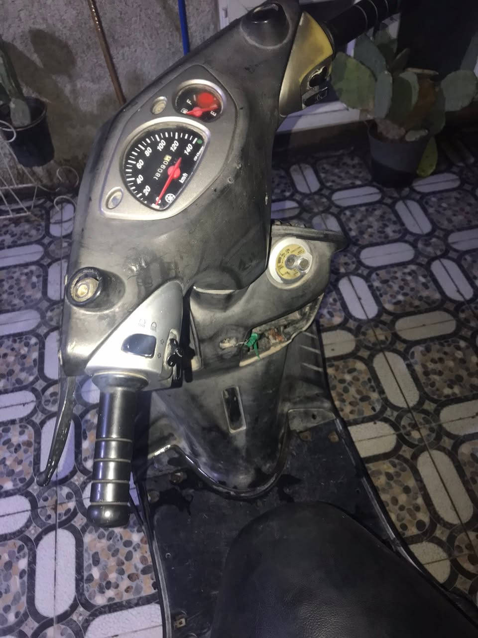 سلام عليكم سكنس نثيه للبيع كابريتر مكينه ٥٨ نواقصها سكليتر وصالنصه وباتري رايدها ب٣٥٠ وبيها مجال او مراوس بماكس عدله للتواصل واتساب *********** مكاني بغداد الدوره
