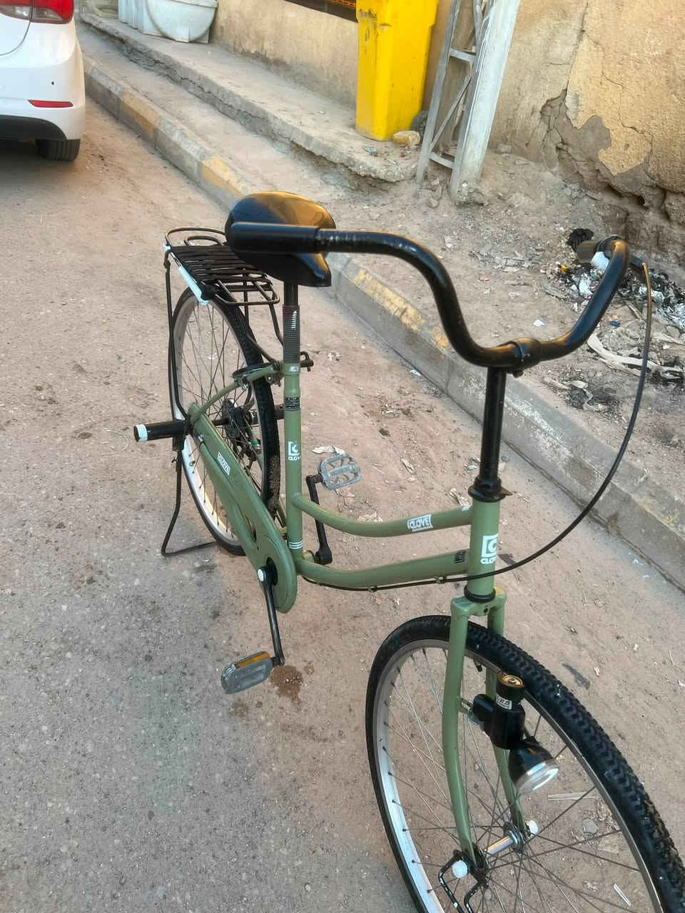 للبيع واتساب ***********
