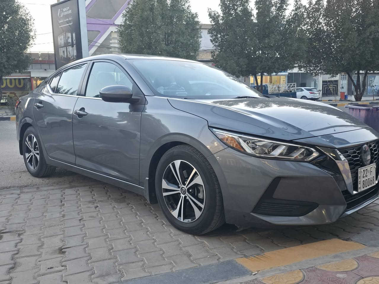 نيسان سنترا وارد موديل 2022 (SV)
سيارة بأسمي جديدة 
 عليهه تغليف عازل صوت وحرارة ناشر صوره
عليهه عازل حرارة للزجاج
حادثة مال اميركا الجاملغ الخلفي
بيهه تعديل بي دي ار جاملغ امامي قليل بدون صبغ مثل ما مأسر عليهن 
يجي وياهه سستم صوت JBL 
بعده ما مشدود 
ماشية 43000 ميل قابل للزيادة 
السيارة عايشة عالبانزين المحسن والسوبر ودهنه كله موبل 1 

سعره 145 ورقة 

***********
