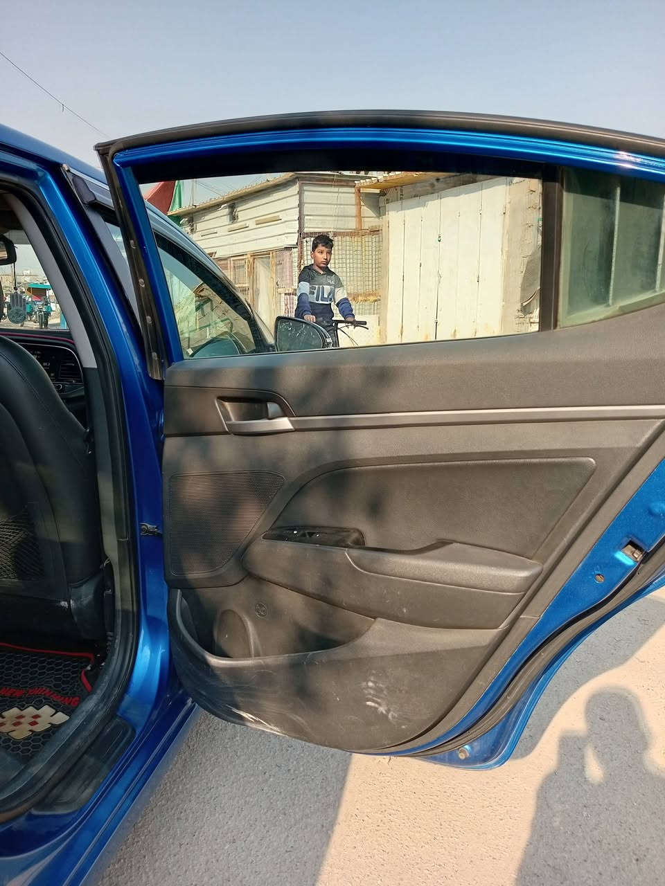 السلام عليكم النترا 17وراد امريكي فول مواصفات بصمه فتحه بصمه ابواب اناره ترحيب كشنات جلد وبدون يرباك  محرك 20  كير ومحرك وتبريد الشركه ما ملعوب بجم كبس وبيهاا قطعتين تبديل باب وجمالغ  وباب كلير وجالملغ طخه يعني اربع قطع مكان بغداد الكاظميه جكوك السعر 128وبيها مجال تصال على الرقم ***********
