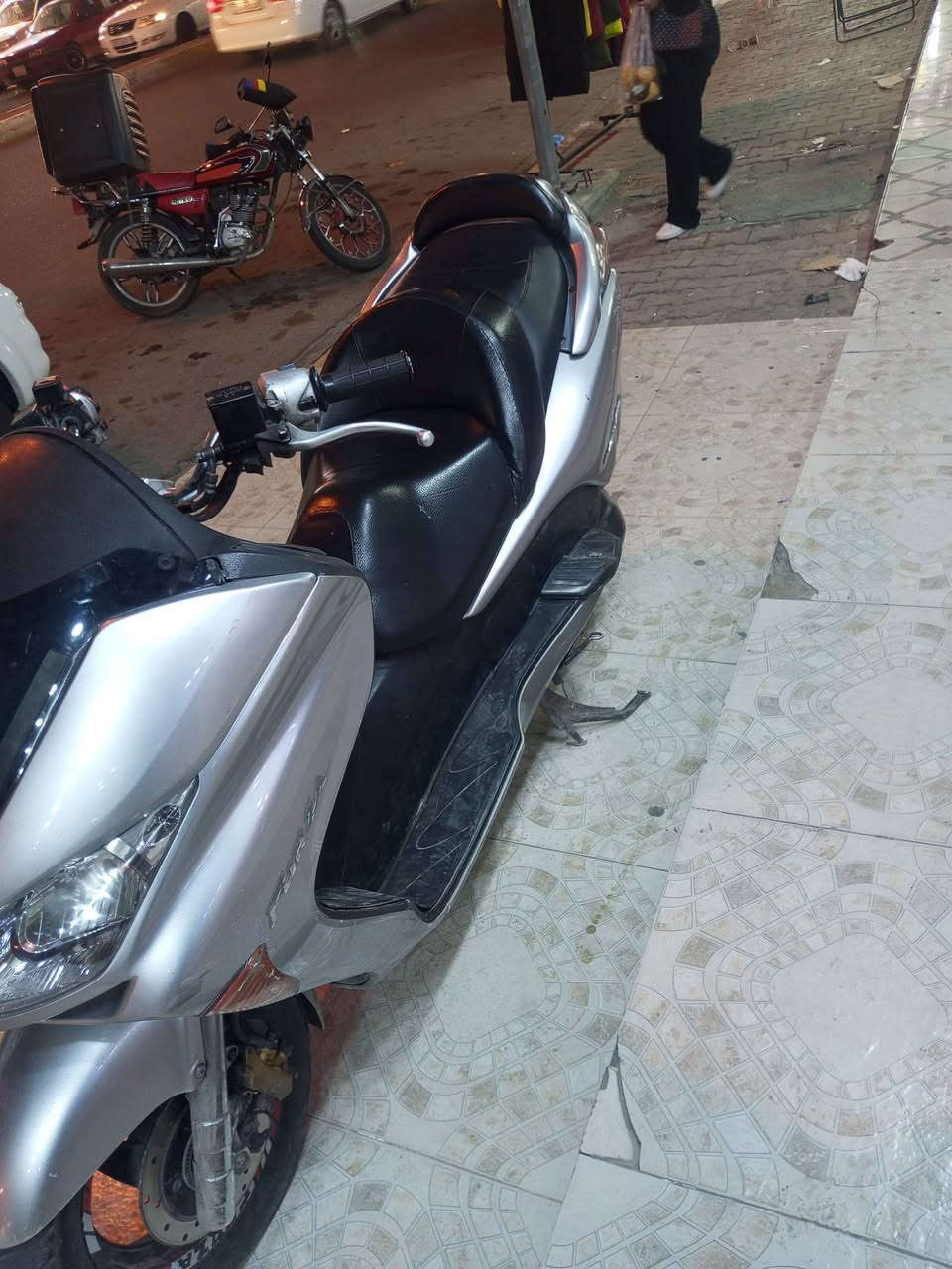 سلام عليكم فورزا للبيع 09 _2009السعر مليون 800وبي مجال الرقم  ***********
