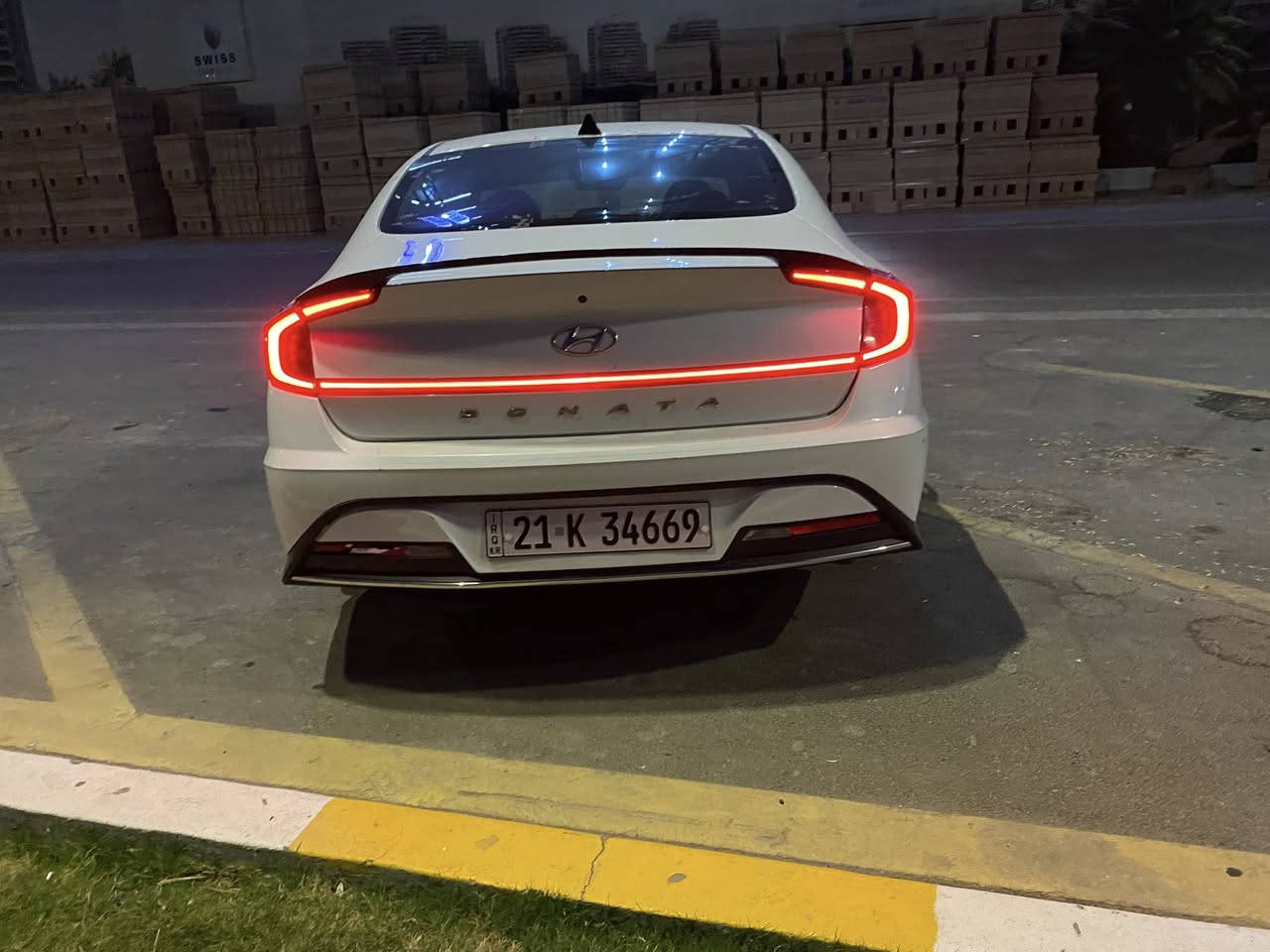 سوناتا 2022 امريكي 
لون صدفي 
مواصفات 
1:تحديد مسار 
2:كار بلي لاسلكي
3:مثبت سرعة 
4:اوتو هولد 
5:حساس امامي بريك تلقائي
تبريد وكير ومكينة كفالة ،الرقم سليمانية 
بيها اربع قطع البنيد بارد والجاملغ وباب خلف السائق وجاملغ خلفي الغود سليمات والشاصي السيارة كلش حلوة ويحتاجلها ترتيب بسيط 
السعر 135 وبيها مجال بسيط 
واتساب ***********
مكاني الغزالية
