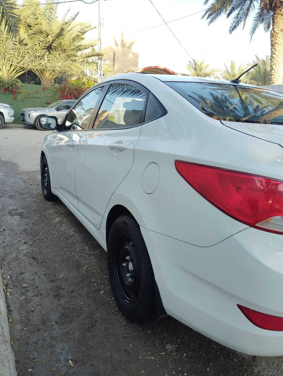 اكسنت خليجي موديل 2015 رقم نجف تحويل ثاني السياره بيها ضربة بچم الشواصي مليوحات اطرافهن معدلات وشويه صوب واحد من اللغد متعدل البنيد مبدل والجاملغات نفسهن ما مبدلات بيهن بارد جاهزه السياره من گير محرك تبريد شغال ثلج🥶 حداديه تمام كله والسياره كاعده ونصبتها حلوه وترايها كلش حلو
محرك 1600 شرط لا بخار ولا صوت 💢 
فتحه سقف💢 تحكمات صوبين 💢 اشاره بالمرايا 💢 
السعر المطلوب ((  84  $ )) بيها مجال للشراي 
للاستفسار الاتصال على الرقم ***********
اخيك أقره المنشور واني خادم ..... مكاني نجف دور الهنديه 
تراهم مراوس حسب القناعه
