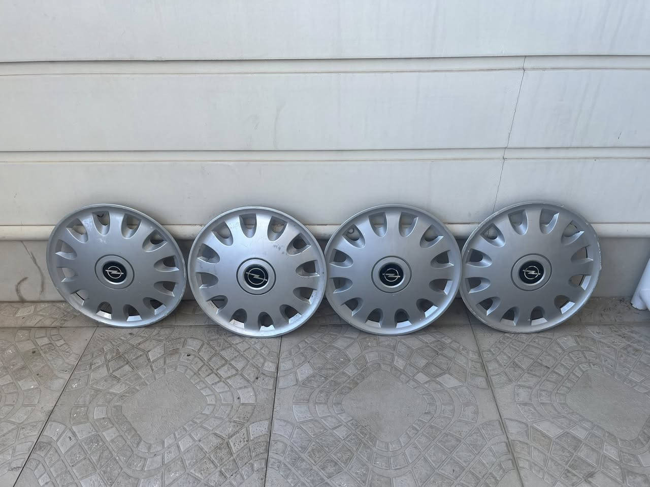 تاقم کب اومیکا بلادیە
تاقم کب اومیلا بلادیە للبیع.
٪٩٠ نظف.

سعر: ٧٠ الف بیها مجال.

رقم تلفون: 
0770 698 2582
