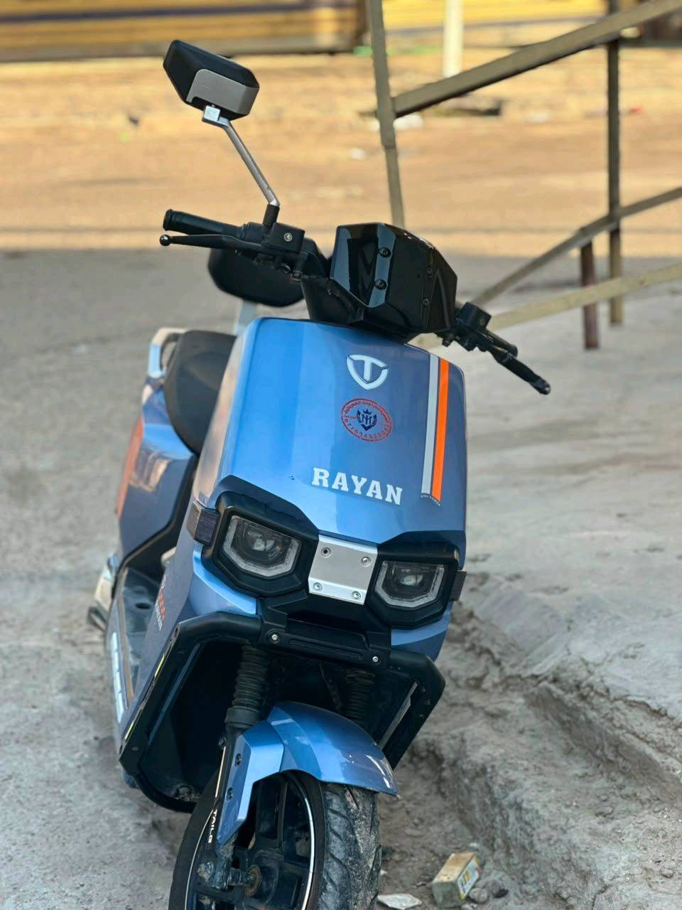 للبيع دراجة كهربائي RAYAN ✨
�

* نوع: دراجة وحش الكون كهربائي
* اللون: أزرق مطفي مع خطوط رياضية
* إنارة LED أمامية قوية
* إشارات جانبية شغالة
* شاشة عدادات رقمية
* مقعد مريح لشخصين
* صرفية ممتازة لأنه كهربائي
* هادئ وسلس بالسواقة
* مناسب للبيت، الجامعة، والشغل

للبيع دراجة RAYAN وحش الكون الكهربائي بحالة مرتبة جداً، استعمال خفيف ونظيف، كلشي بي يشتغل بدون مشاكل. شكله فخم وسواقته مريحة وخفيف بالتنقل 
الجاد يراسلني خاص 
او للاستفسار *********** وبي واتساب 📩
السعر: (850 وبيها مجال) 
الموقع: (بغداد الشرطة الرابعه )