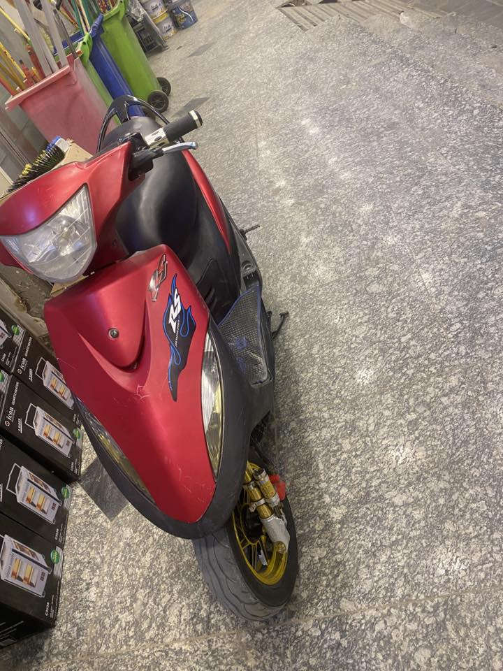 سلام عليكم 
ماكس عدله كفاله ما مفتوحه كوله بلاديه كله مختمه ختم واحد ويه لمكينه وياله رياضي دبلات رياضي كهربايات كله  شقاله من طول لطول ما بيه اي نقص 
سعر ٦٧٥ وبيه مجال حك جيه 
عنواني شط لعرب 
***********
