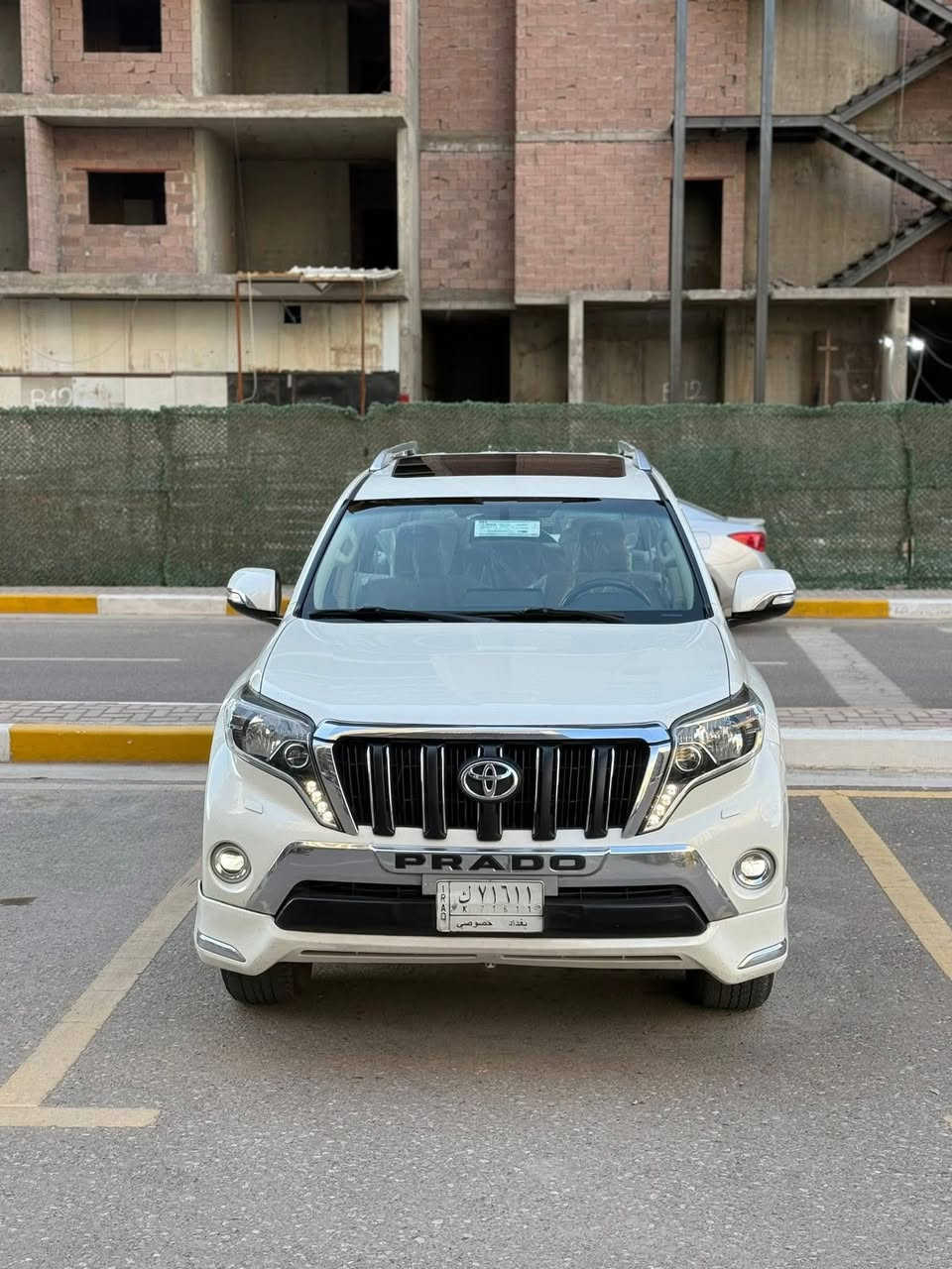 برادو 2017 فول ساز
بيه فقط دعاميه اماميه صبغ 
تخم تاير جديد بدون نقص تحويل ثاني يوم 
مكان السياره بغداد سيديه 
السعر ب360$
***********
