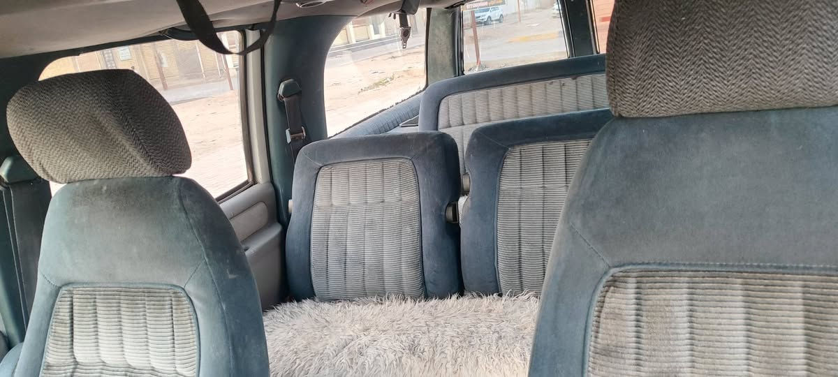 السلام عليكم نوع سوبر مان موديل ٩٤
مكينه ٣٥٠٠ وكير ٧٠٠
سياره ٥برغي السياره مشروع وطني تداور باي محافظه ملاحضه
كير ومكينه واكسن جديد حداديه ٦٠ بلميه 
تخم تأير نضيف السياره كله بلادي عنواني كربلاء 
سعر السياره ٣٠ ورقه وبيه مجال 
***********
غير متواجد ع نت
