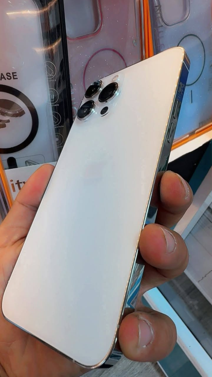 13 برو ماكس للبيع
ذاكرة 256
بطارية(72) ميصرف شحن ابد 
نظيف كلش 
مبدل(شاشة 3 خيارات) فقط 
لون مميز: ابيض
السعر:450 وبي مجال🔥 ارخص سعر/مستعجل ع بيعتة 
العنوان: بغداد:مصفى الدورة 
للاتصال:***********
