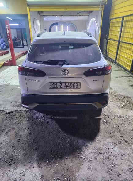 سلام عليكم للبيع فقط 
تيوتا فرونت لاندر  ٢٠٢٥ خليجي هايبرد تجميع صين اخت الزيرو ماشيه ٢٢ الف كيلو متر حقيقي فول مواصفات مكفوله كفاله عامه من كلشي بحاله الوكاله 
محرك الفين هايبرد 
لايت عدسات LED
 فتحه سقف سلايد 
اشاير بلمري 
تبريد قطعتين 
كشن كهربائي +جلد لون احمر 
بصمه دخول ذكي 
رادار قياده ذاتيه 
تحكمات ومودات قياده 
شاشه كبيره كامره خلفيه 
وباقي مواصفات معروفه رقم بغداد الدولي تحول مباشر وسياره جديده وكفاله عامه
السعر مالته ٢٤ مليون عراقي وبيه مجال بسيط حق الجيه للشراي 
مكاني بغداد قرب علوه الرشيد يم القوس 
اي استفسار الاتصال بلرقم فقط 
***********
***********
